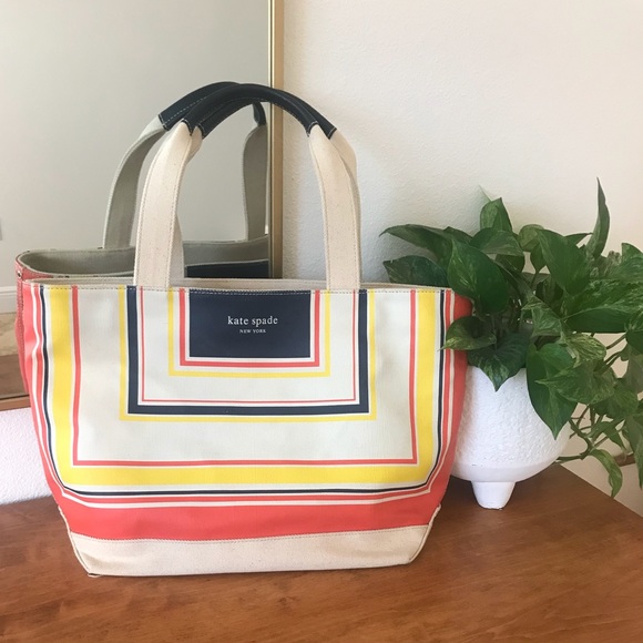 Kate Spade Tote - Picture 2 of 8